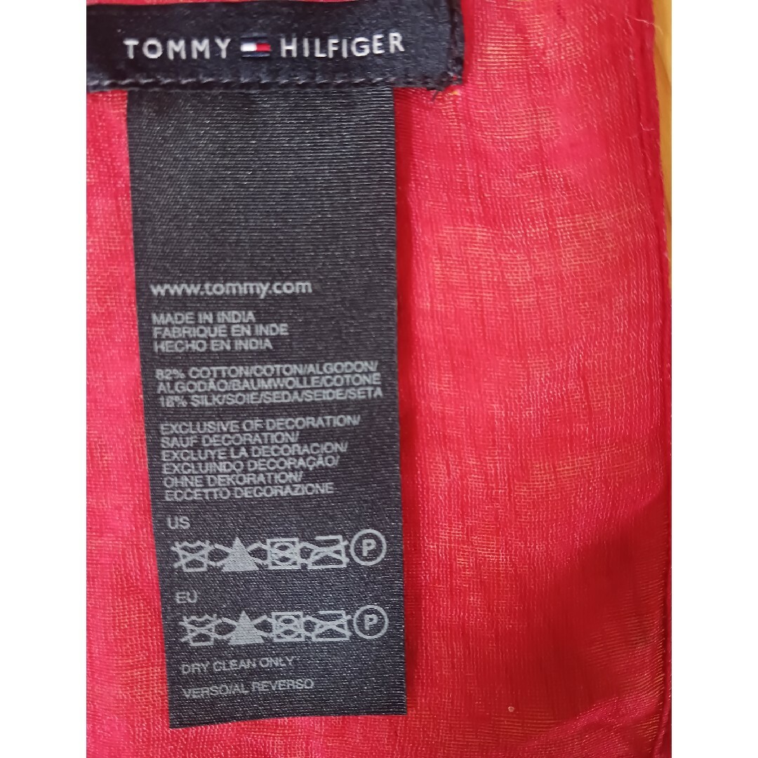 TOMMY HILFIGER(トミーヒルフィガー)のTOMMY HILFIGERフラッグスカーフ レディースのファッション小物(ストール/パシュミナ)の商品写真