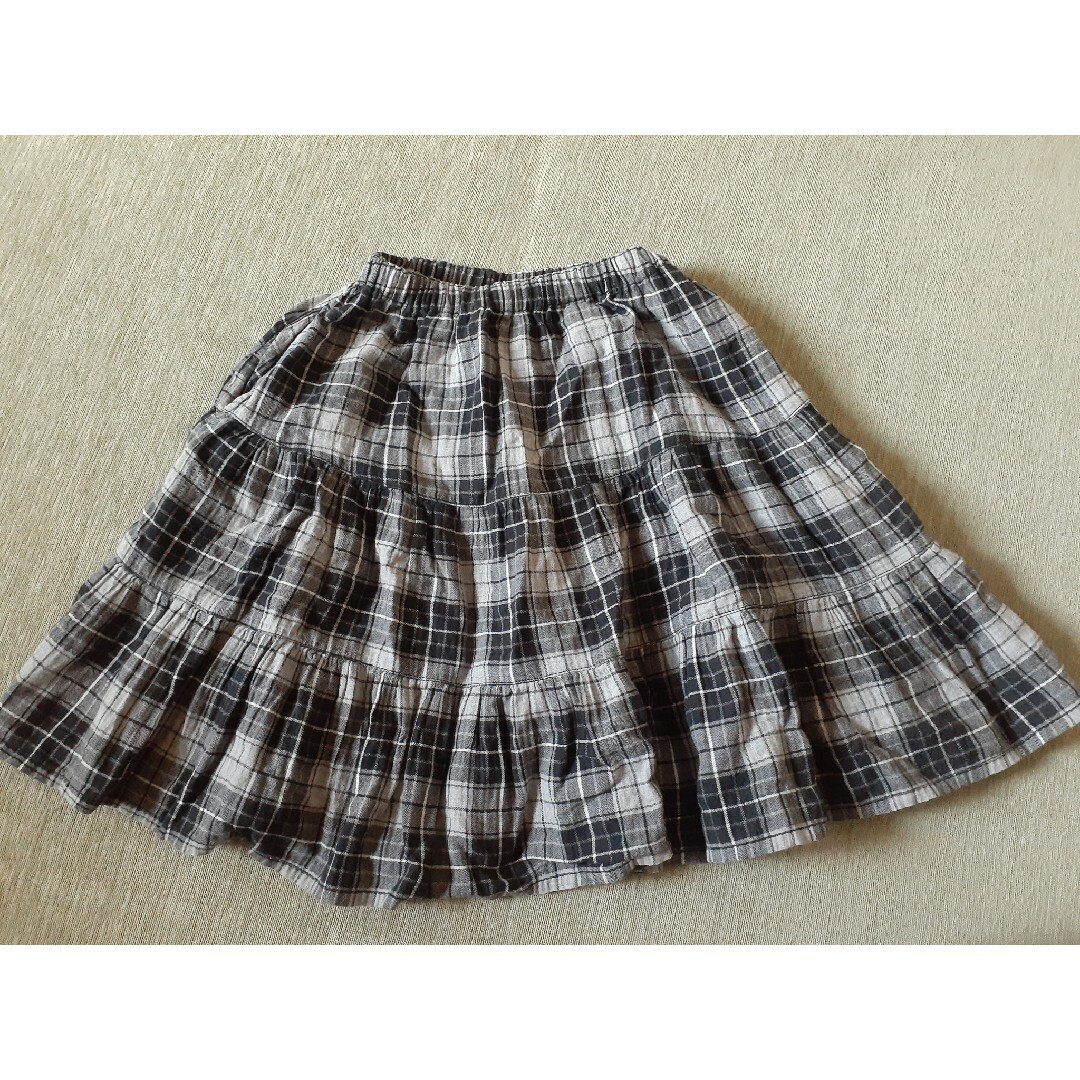 子供服130 スカート まとめ売り 3枚セット キッズ/ベビー/マタニティのキッズ服女の子用(90cm~)(スカート)の商品写真