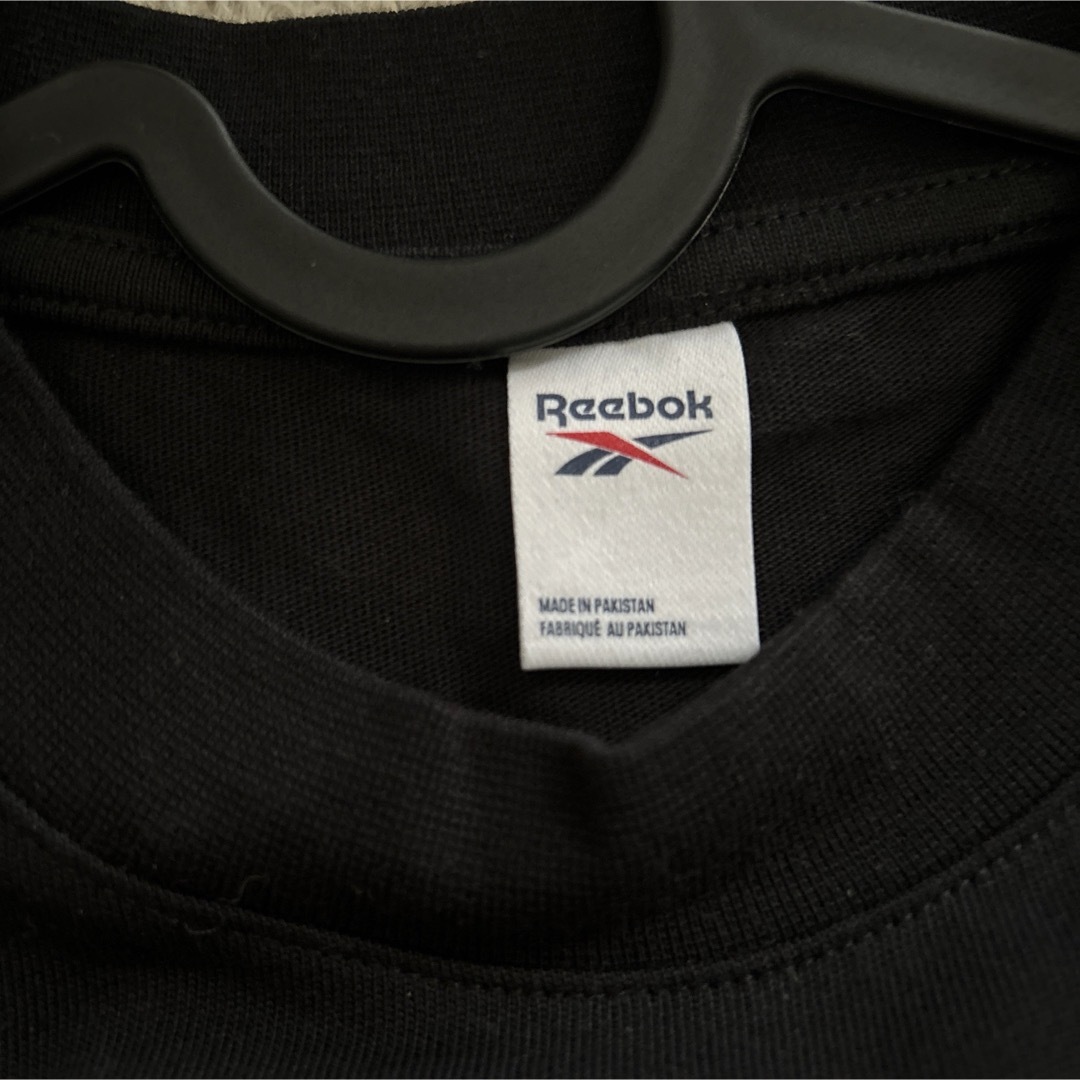 Reebok(リーボック)のリーボック　Reebok  Tシャツ　半袖　黒Tシャツ メンズのトップス(Tシャツ/カットソー(半袖/袖なし))の商品写真