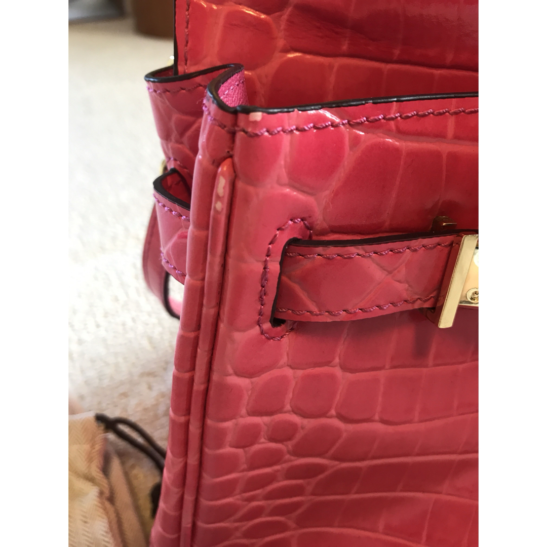 【ruui様専用】バーキンバッグ クロコダイル調 ピンク レディースのバッグ(ハンドバッグ)の商品写真