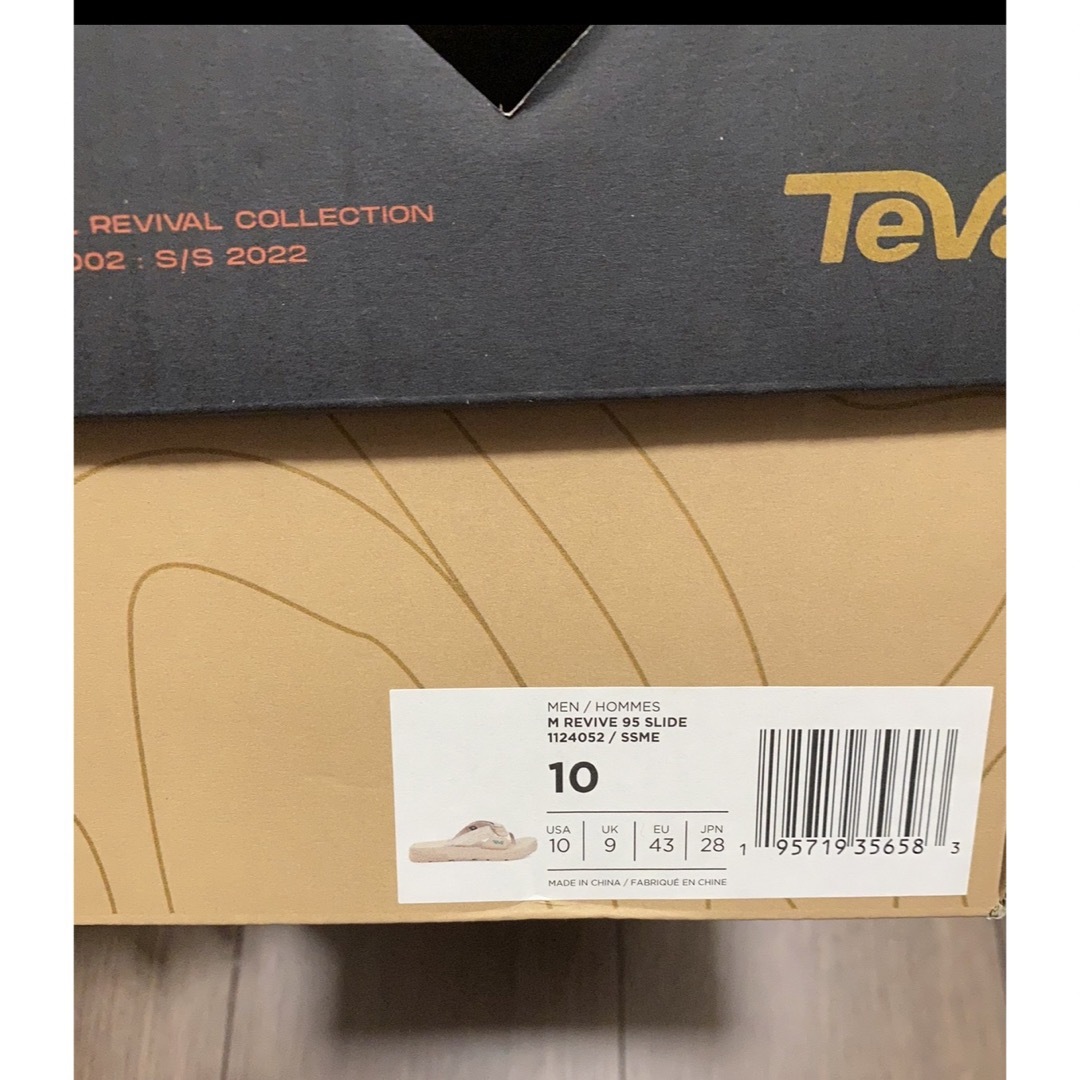 Teva(テバ)の箱付美品TEVAREVIVE 95 SLIDE(リヴァイブ 95 スライド) メンズの靴/シューズ(サンダル)の商品写真
