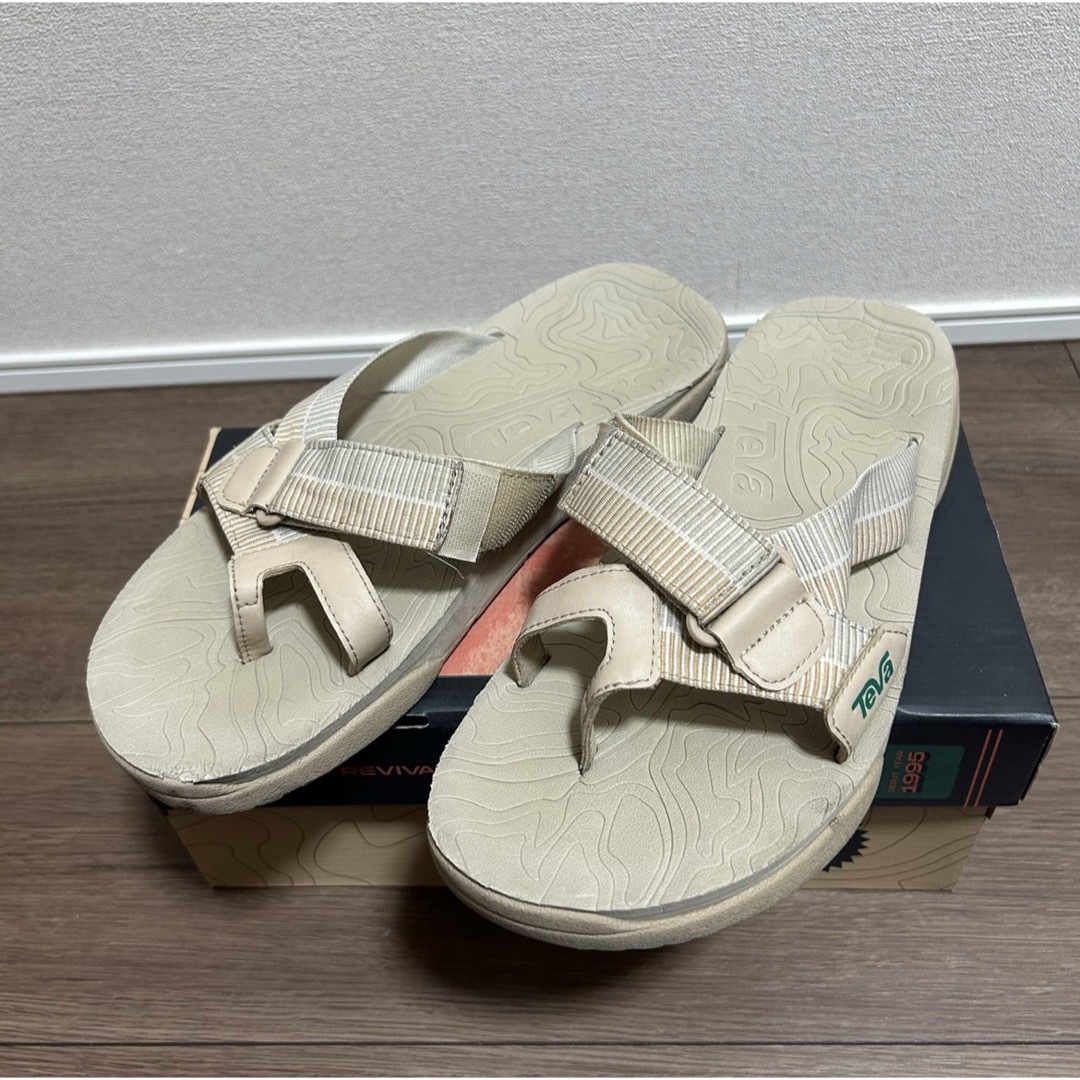 Teva(テバ)の箱付美品TEVAREVIVE 95 SLIDE(リヴァイブ 95 スライド) メンズの靴/シューズ(サンダル)の商品写真