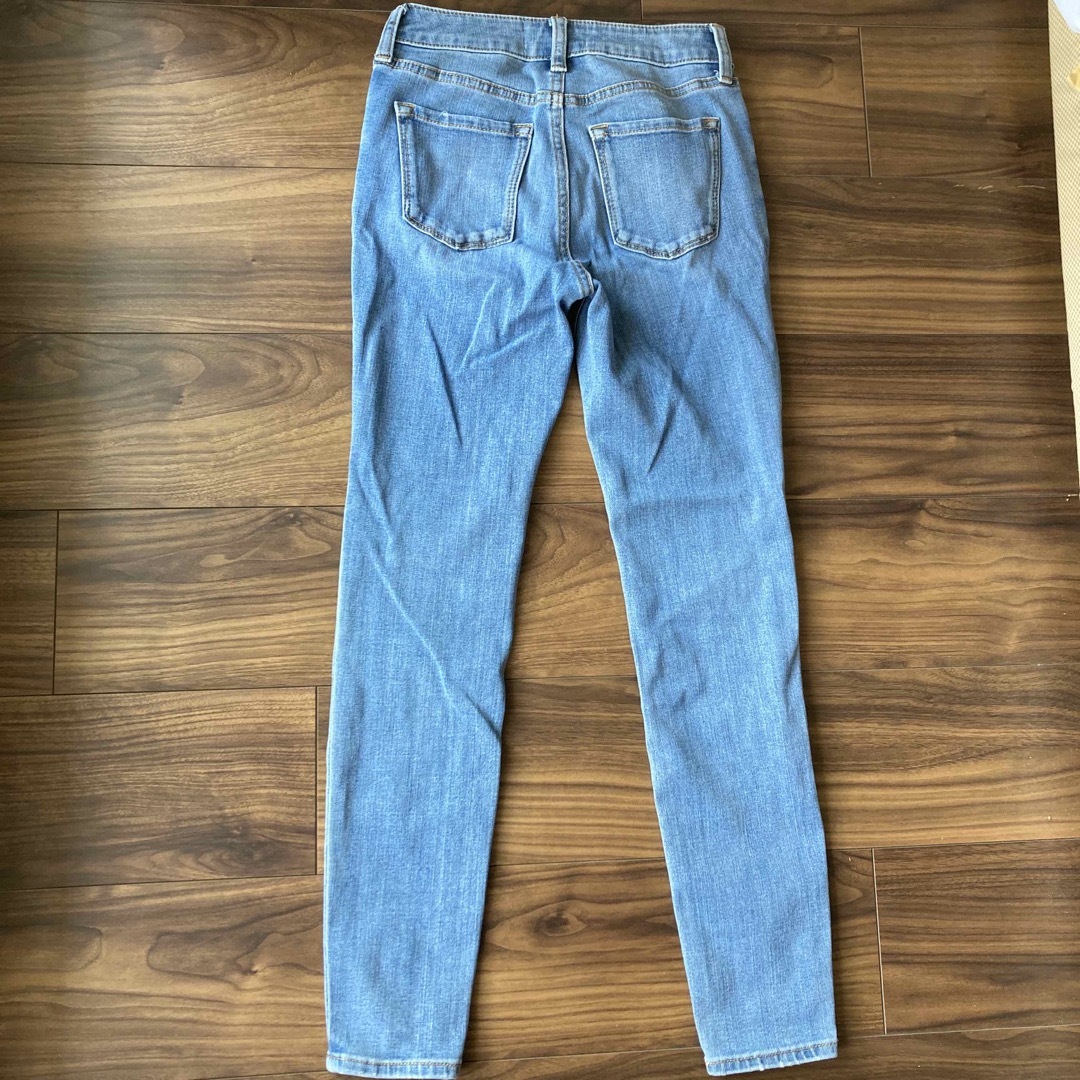 AZUL by moussy(アズールバイマウジー)のAZULbyMoussy スキニーデニムパンツ　SIZE XXS レディースのパンツ(デニム/ジーンズ)の商品写真