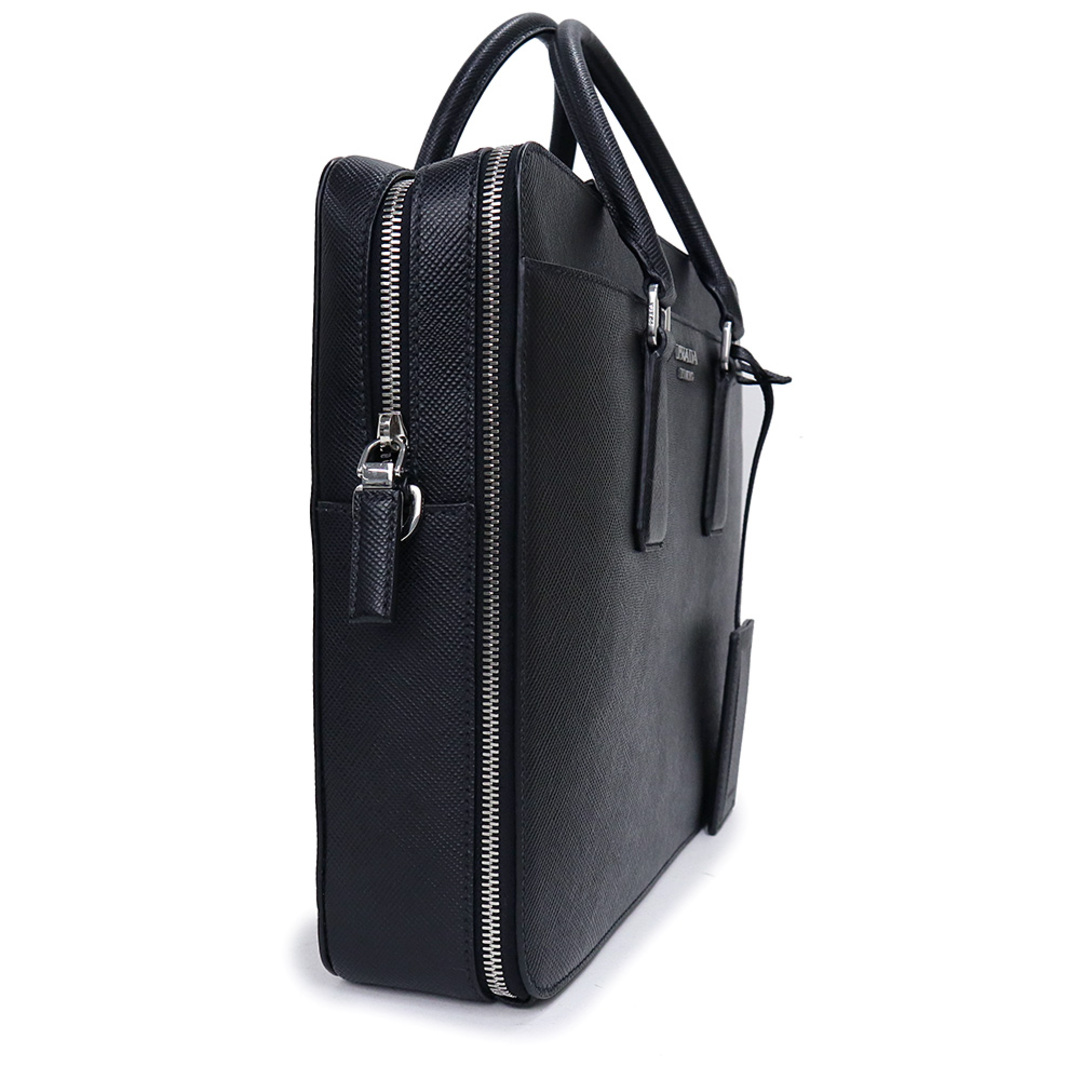 ○発送美品 サフィアーノレザー シルバー金具  ブラック A4収納 ビジネスバッグ