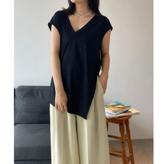 Aunt Marie's - 【新品★未使用】サイドスリットVネックノースリーブTシャツ　フレンチスリーブ　黒