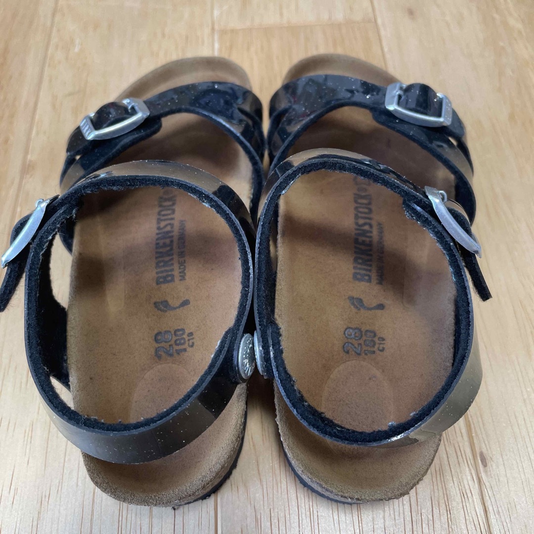 BIRKENSTOCK(ビルケンシュトック)のビルケンシュトック  キッズ　サンダル　サイズ18cm  ブラックラメ キッズ/ベビー/マタニティのキッズ靴/シューズ(15cm~)(サンダル)の商品写真