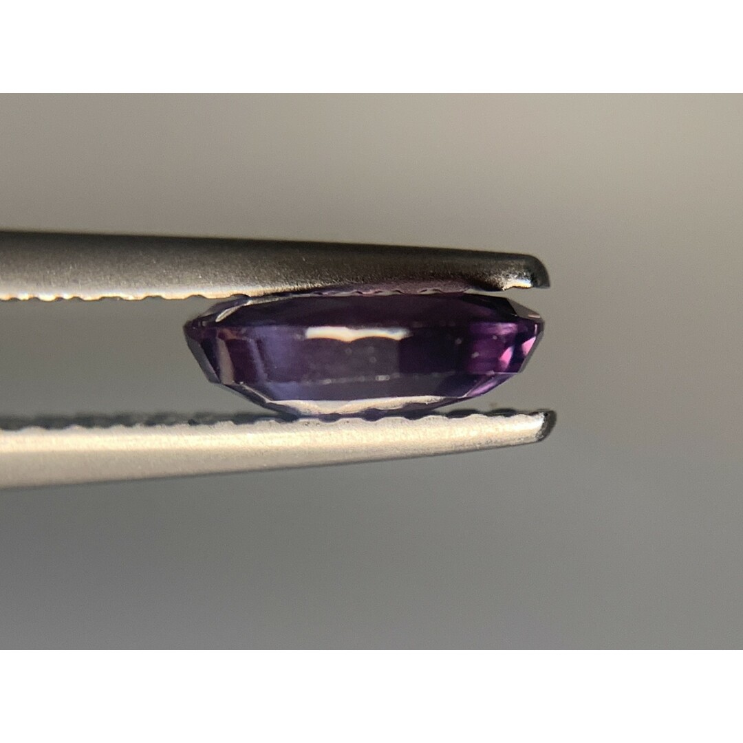 GIA宝石鑑別書付き　 天然 アレキサンドライト　 India Green changing to Purple　 1.12ct　 縦7.42㎜×横6.17㎜×高さ2.55㎜　 ルース（ 裸石 ）　 1388Y ハンドメイドの素材/材料(各種パーツ)の商品写真