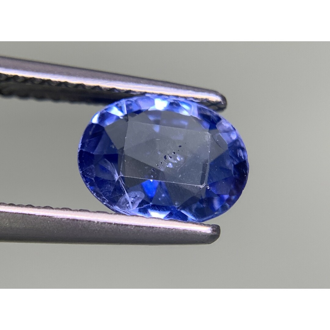 GIA宝石鑑別書付き　 天然 サファイア　 Sri Lanka　No Heat　 Blue　 1.81ct　 縦8.54㎜×横6.89㎜×高さ3.33㎜　 ルース（ 裸石 ）　 1335Y ハンドメイドの素材/材料(各種パーツ)の商品写真