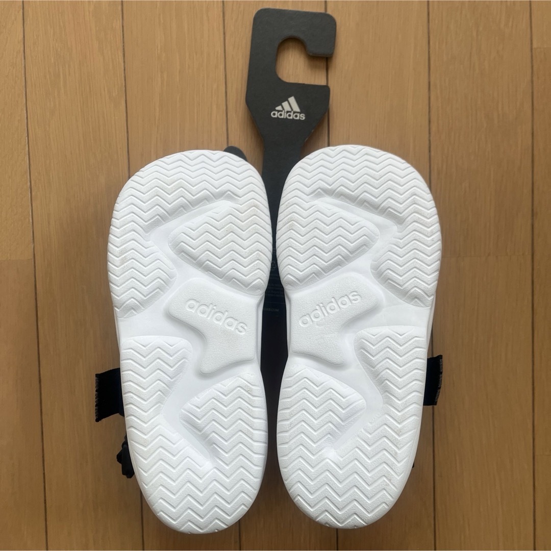 adidas(アディダス)の新品 レディース アディダス スポーツサンダル♡24.5cm♡ レディースの靴/シューズ(サンダル)の商品写真