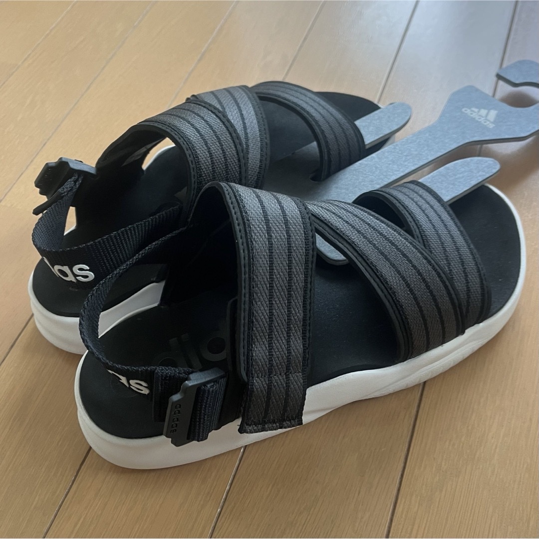 adidas(アディダス)の新品 レディース アディダス スポーツサンダル♡24.5cm♡ レディースの靴/シューズ(サンダル)の商品写真