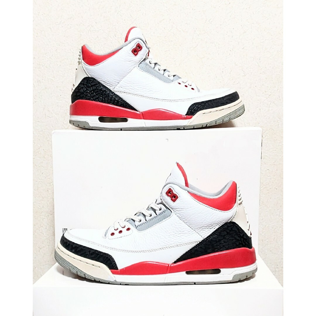 NIKE(ナイキ)のNIKE AIR JORDAN 3 RETRO  ナイキ エアジョーダン レトロ メンズの靴/シューズ(スニーカー)の商品写真