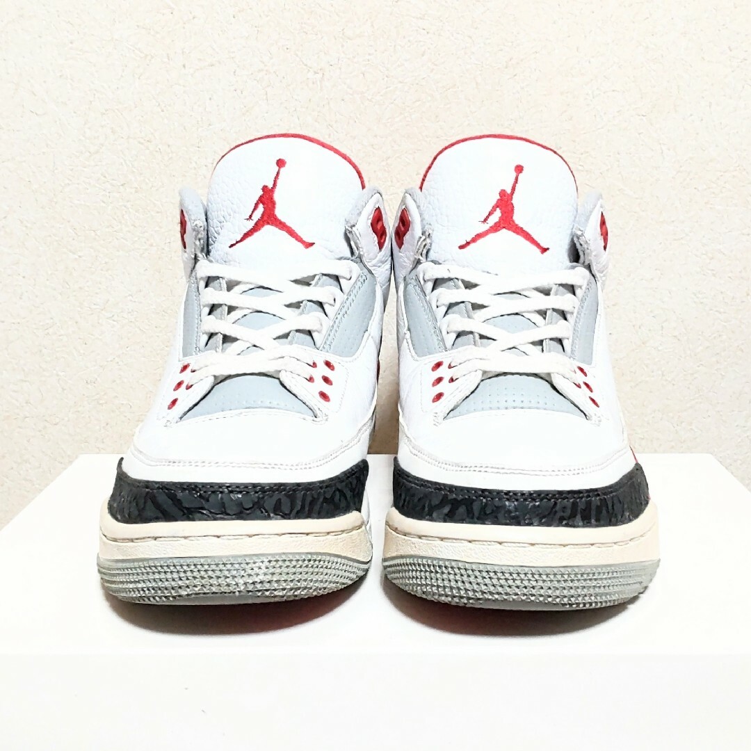 NIKE(ナイキ)のNIKE AIR JORDAN 3 RETRO  ナイキ エアジョーダン レトロ メンズの靴/シューズ(スニーカー)の商品写真