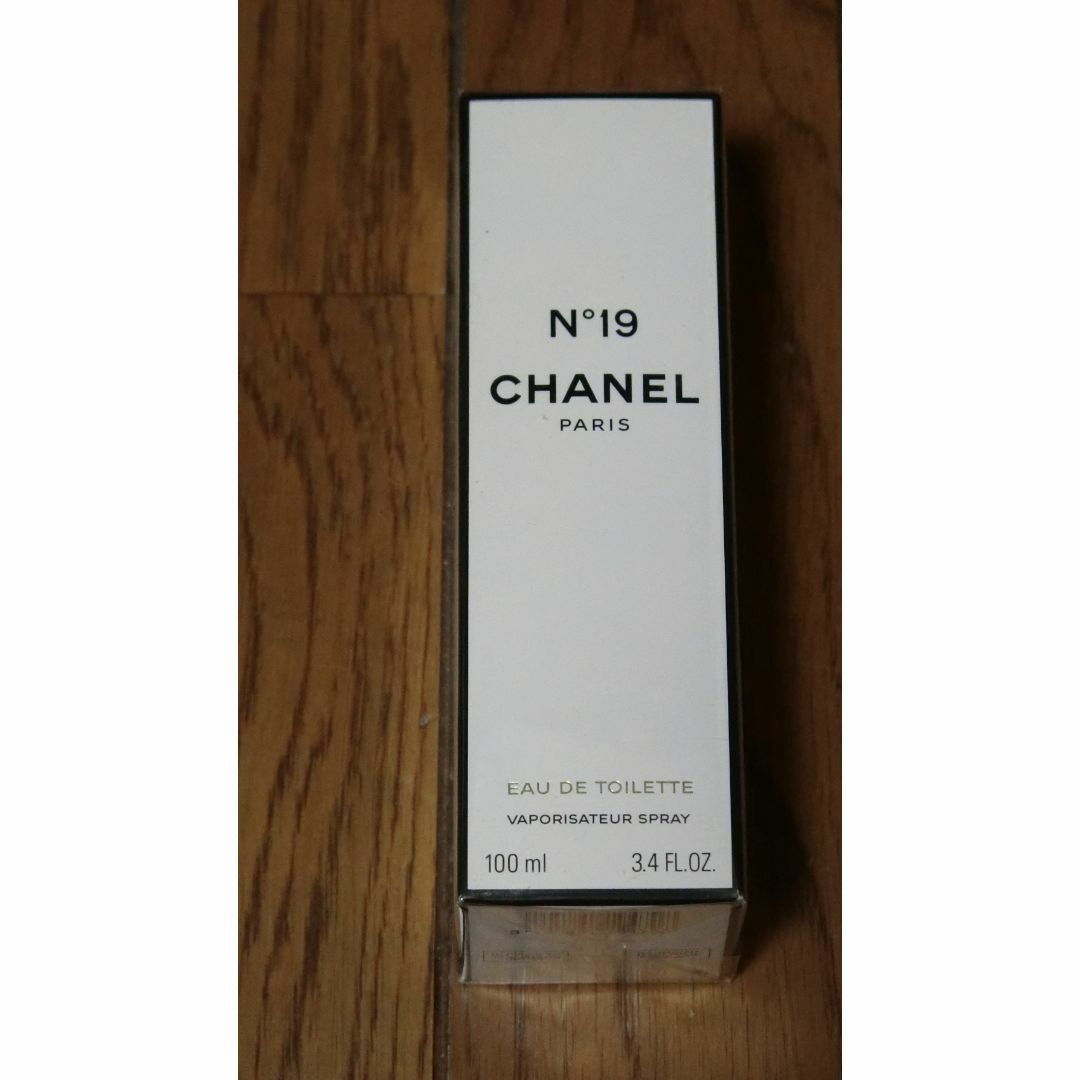 CHANEL(シャネル)のシャネル CHANEL No19 オードトワレ 100ml【未開封】 コスメ/美容の香水(香水(女性用))の商品写真