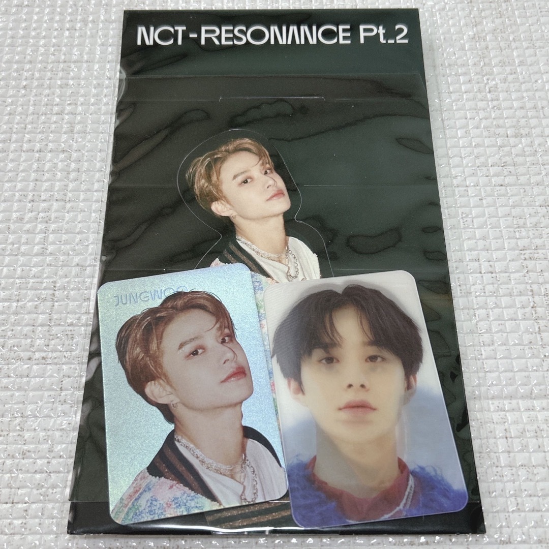 NCT127(エヌシーティー127)のNCT ジョンウ ホログラム レンチキュラー トレカ RESONANCE Pt2 エンタメ/ホビーのタレントグッズ(アイドルグッズ)の商品写真