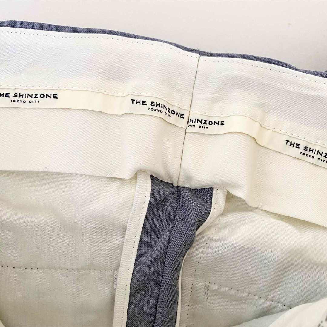 Shinzone(シンゾーン)のTHE SHINZONE CHRYSLER PANTS 34 ライトグレー レディースのパンツ(カジュアルパンツ)の商品写真