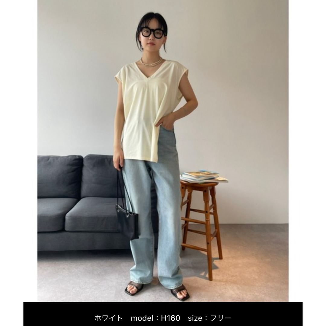 Aunt Marie's(アントマリーズ)の【新品★未使用】サイドスリットVネックノースリーブTシャツ　フレンチスリーブ　青 レディースのトップス(Tシャツ(半袖/袖なし))の商品写真