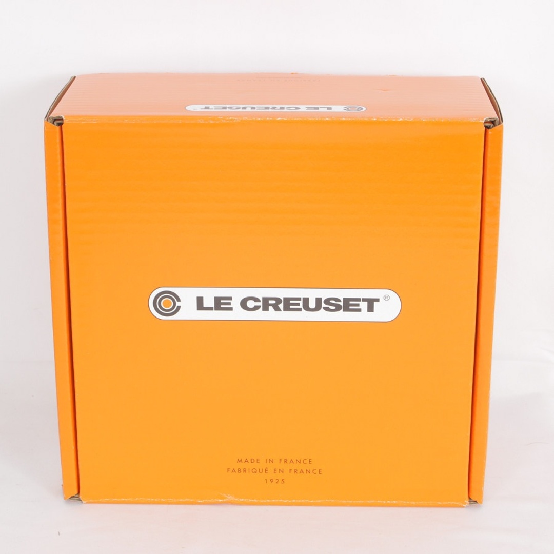 LE CREUSET(ルクルーゼ)の【新品】ル・クルーゼ ココット ロンド 18cm デューン 21001-18-68 ホーロー 両手鍋 LE CREUSET 本体 インテリア/住まい/日用品のキッチン/食器(鍋/フライパン)の商品写真