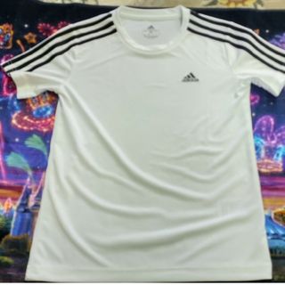 未使用品　140cm adidas　Ｔシャツ