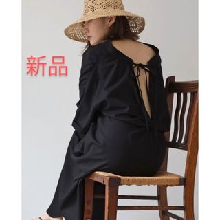 BONJOUR SAGAN - 【新品】Bonjour Sagan バックデザインVネックワンピース