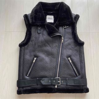 ザラ(ZARA)の美品　ZARA フェイクムートン　ライダースベスト(ライダースジャケット)