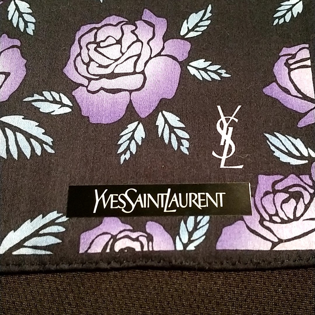 Yves Saint Laurent(イヴサンローラン)のYVES SAINT LAURENT ハンカチ レディースのファッション小物(ハンカチ)の商品写真