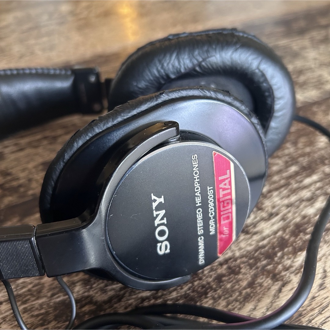 SONY(ソニー)の【ジャンク品】SONY MDR-CD900ST モニター用ヘッドホン スマホ/家電/カメラのオーディオ機器(ヘッドフォン/イヤフォン)の商品写真