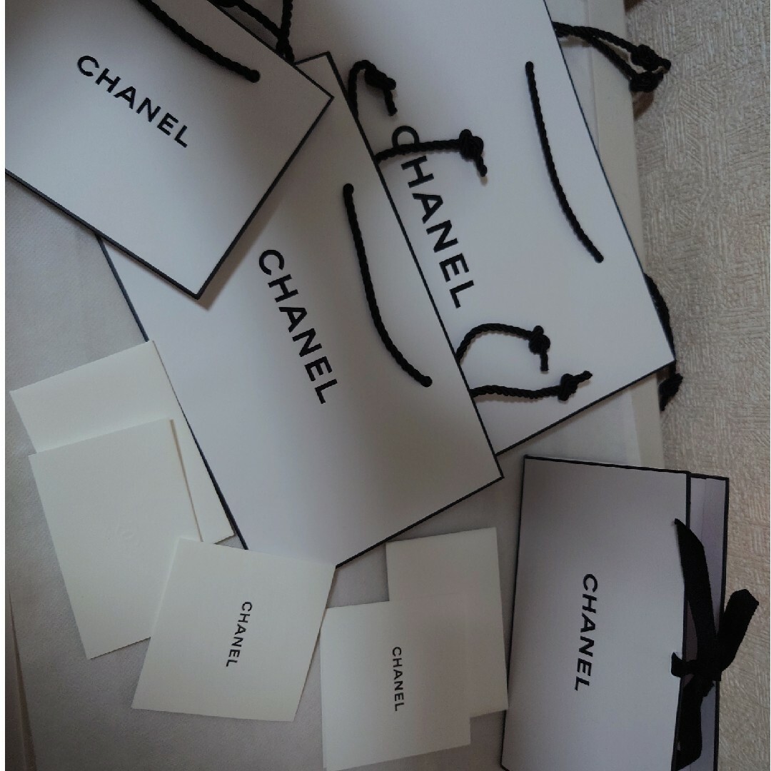 CHANEL(シャネル)のCHANELシャネル　ショッパー　ボックス レディースのバッグ(ショップ袋)の商品写真