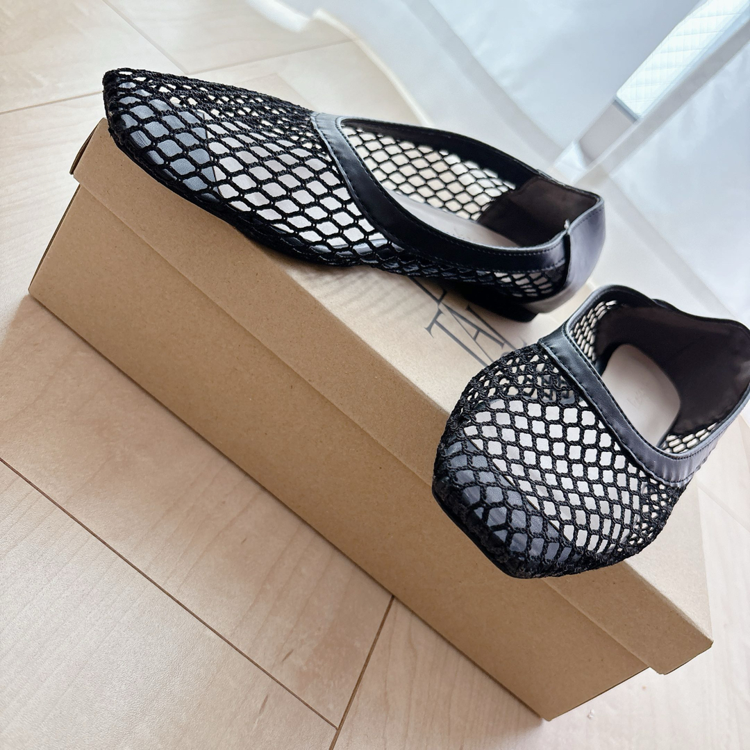 スクエアトゥ　フラットシューズ　メッシュ　ブラック レディースの靴/シューズ(バレエシューズ)の商品写真