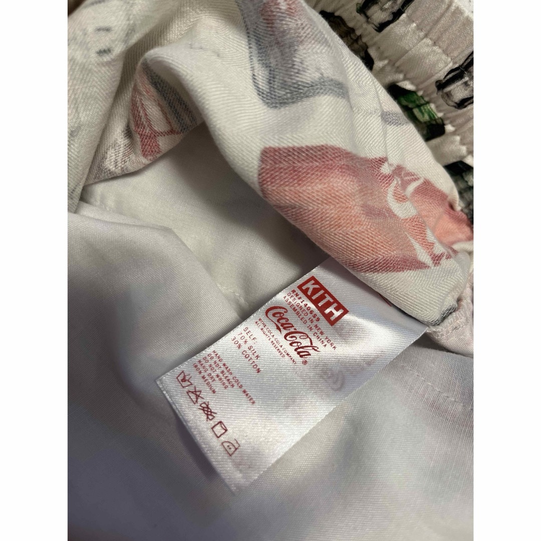 KITH(キス)のKITH X COCA-COLA BOTTLES PRINT SHORT メンズのパンツ(ショートパンツ)の商品写真