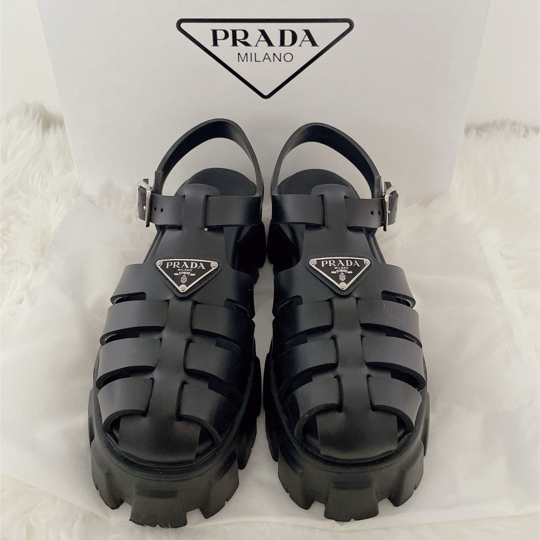 PRADA(プラダ)のPRADA プラダ ラバーサンダル 黒 サイズ37 レディースの靴/シューズ(サンダル)の商品写真