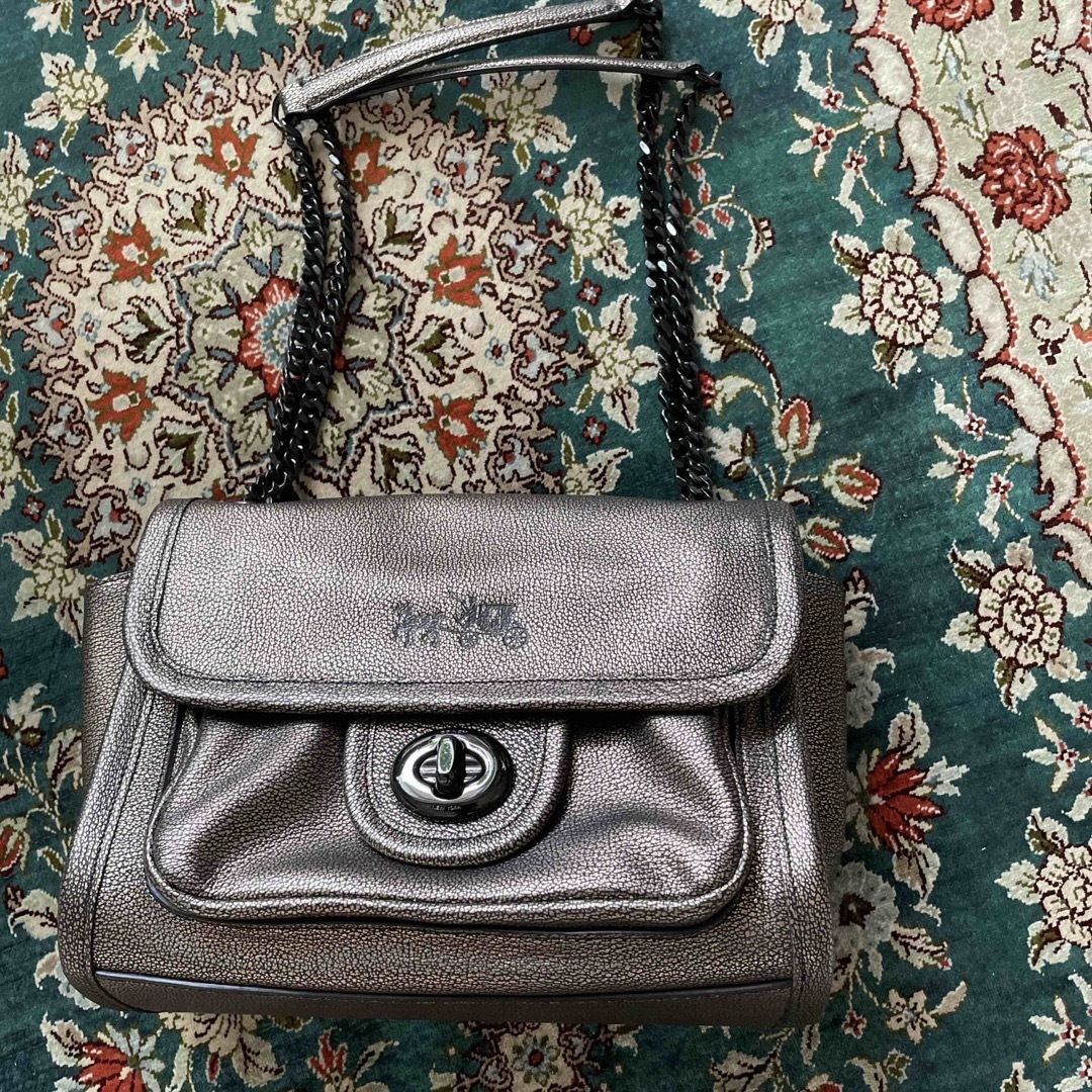 COACH(コーチ)のコーチ　ショルダーバッグ・メタリック・革 レディースのバッグ(ショルダーバッグ)の商品写真