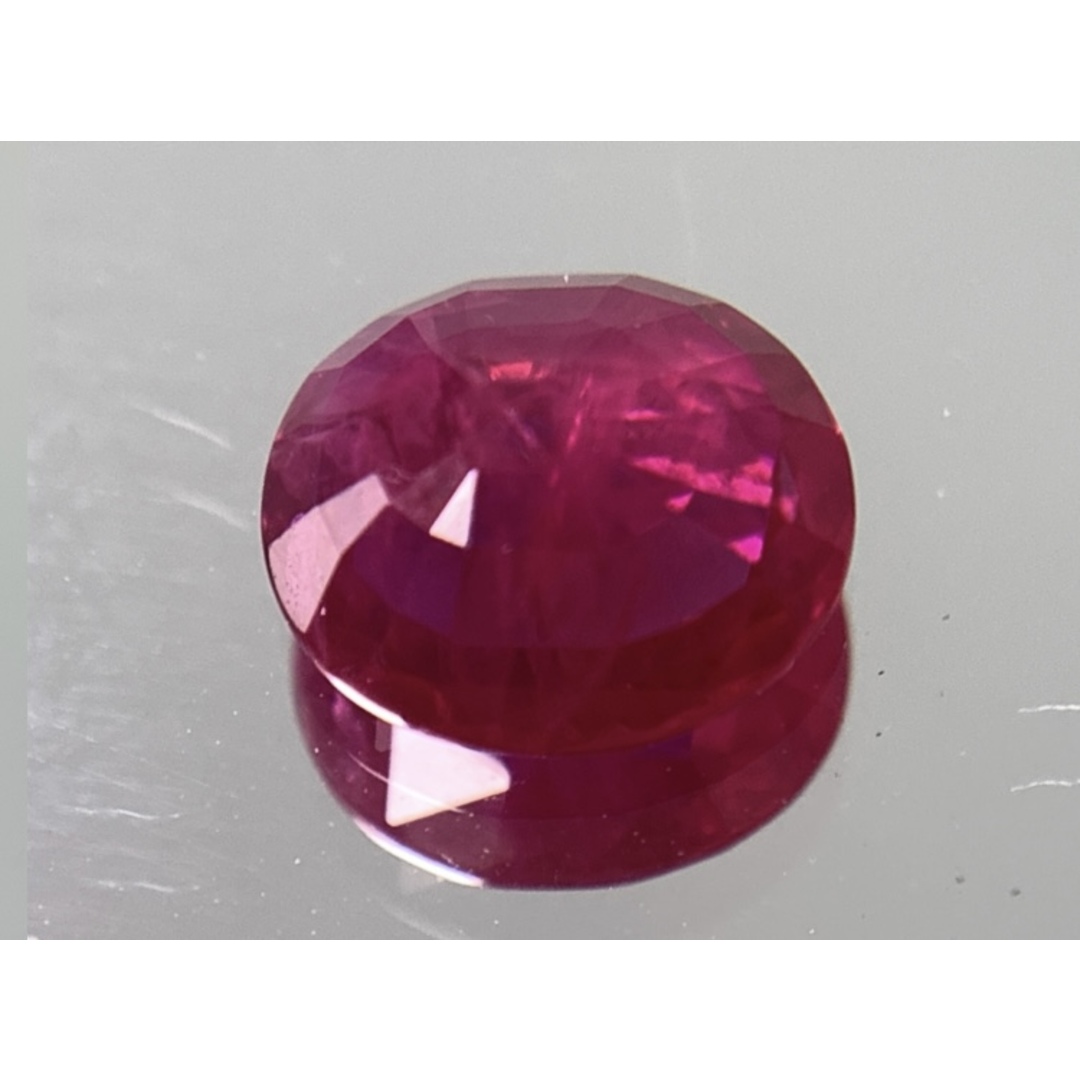 GIA宝石鑑別書付き 天然 ルビー　 ビルマ産 Purplish Red 1.47ct 縦7.19㎜×横6.45㎜×高さ3.44㎜ 994Y ハンドメイドの素材/材料(各種パーツ)の商品写真