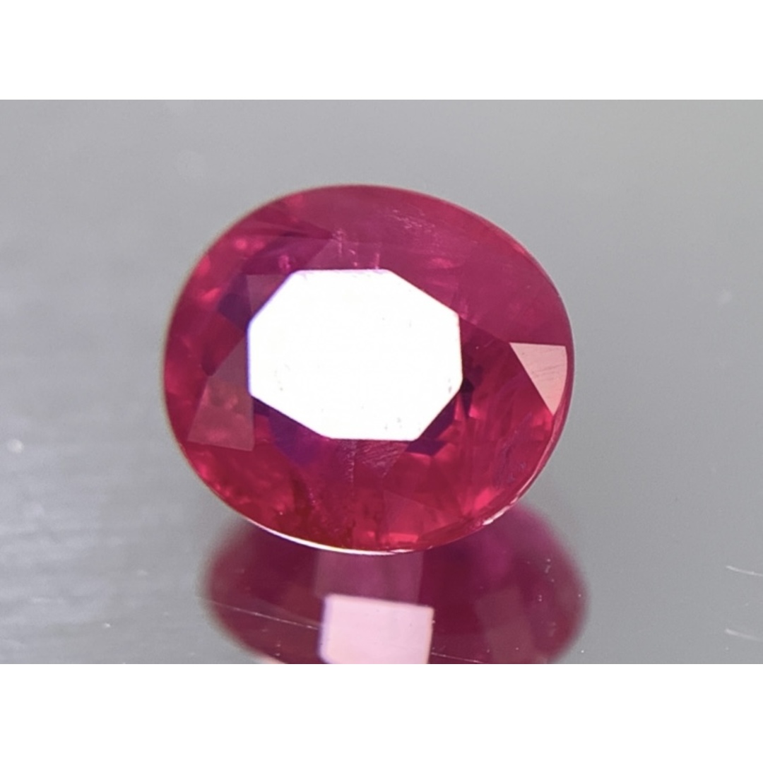 GIA宝石鑑別書付き 天然 ルビー　 ビルマ産 Purplish Red 1.47ct 縦7.19㎜×横6.45㎜×高さ3.44㎜ 994Y ハンドメイドの素材/材料(各種パーツ)の商品写真