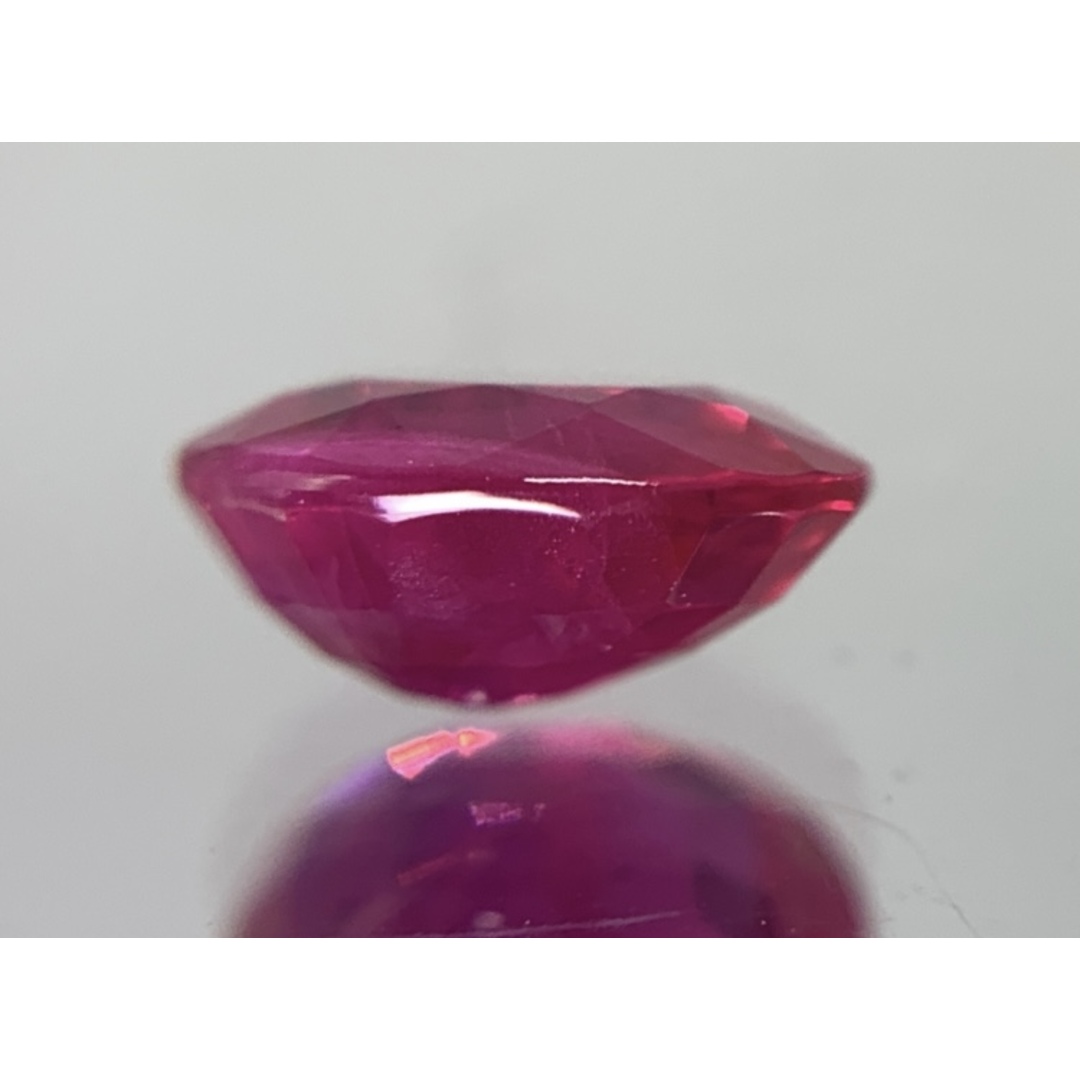 GIA宝石鑑別書付き 天然 ルビー　 ビルマ産 Purplish Red 1.47ct 縦7.19㎜×横6.45㎜×高さ3.44㎜ 994Y ハンドメイドの素材/材料(各種パーツ)の商品写真