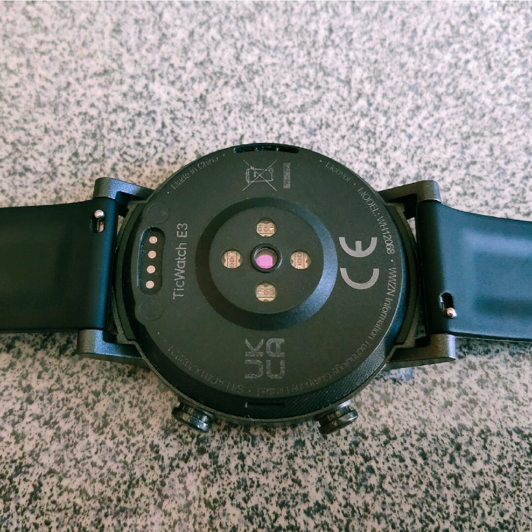 TicWatch E3 Wear OS by Google スマートウォッチ メンズの時計(腕時計(デジタル))の商品写真