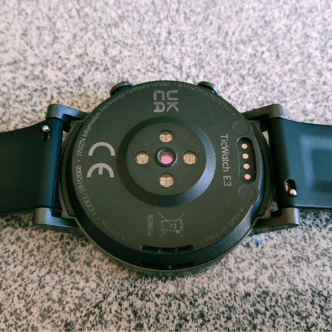 TicWatch E3 Wear OS by Google スマートウォッチ メンズの時計(腕時計(デジタル))の商品写真