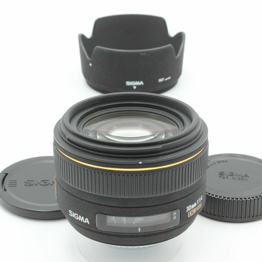 SIGMA(シグマ)の【極美品】 SIGMA シグマ 30mm F1.4 EX DC HSM ニコン スマホ/家電/カメラのカメラ(レンズ(単焦点))の商品写真