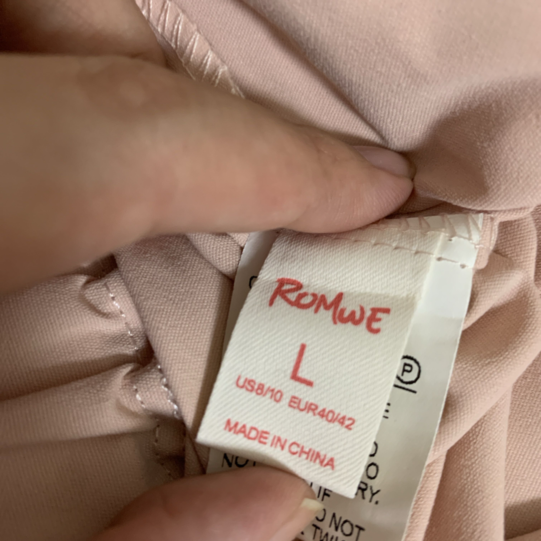 SHEIN(シーイン)の【あかいりぼん様専用】ROMWE 漫画グラフィック フリル裾 パンツ レディースのパンツ(その他)の商品写真