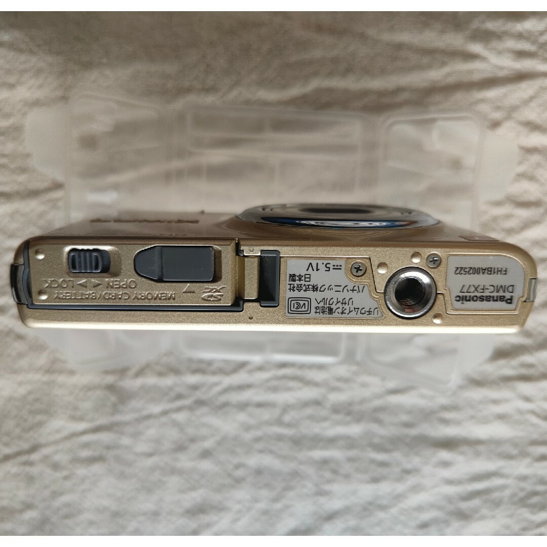 Panasonic(パナソニック)の中古品　コンデジ　Panasonic　LUMIX　DMC-FX-77-n スマホ/家電/カメラのカメラ(コンパクトデジタルカメラ)の商品写真