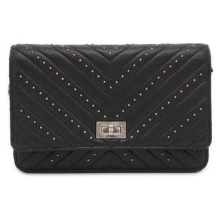 シャネル(CHANEL)のシャネル チェーンウォレット 2.55 シェブロン スタッズ Vステッチ ラムスキン CHANEL 財布黒(財布)