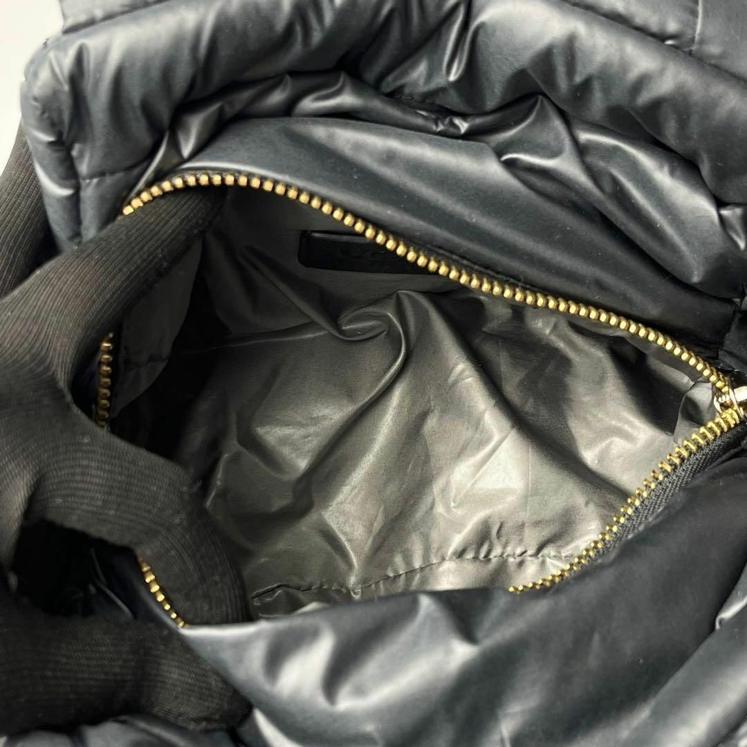 UGG(アグ)の【美品】アグ　UGG ナイロンハンドバッグ　ブラック レディースのバッグ(ハンドバッグ)の商品写真