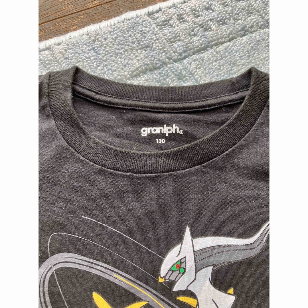 Design Tshirts Store graniph(グラニフ)のgraniph グラニフ　ポケモン　アルセウス　Tシャツ 半袖　130 黒 キッズ/ベビー/マタニティのキッズ服男の子用(90cm~)(Tシャツ/カットソー)の商品写真