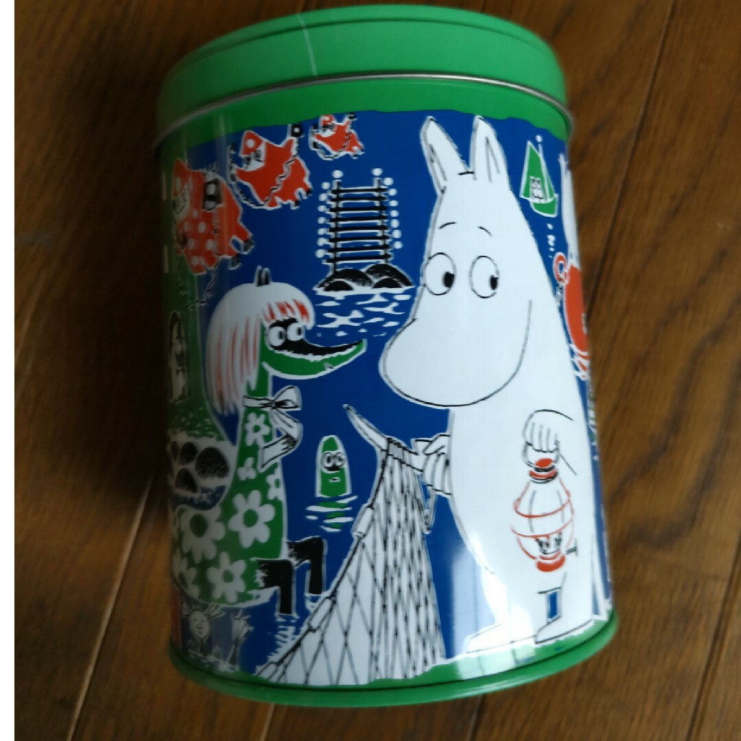 MOOMIN(ムーミン)のムーミン　MOOMIN　北欧　フィンランド　お菓子缶 エンタメ/ホビーのおもちゃ/ぬいぐるみ(キャラクターグッズ)の商品写真