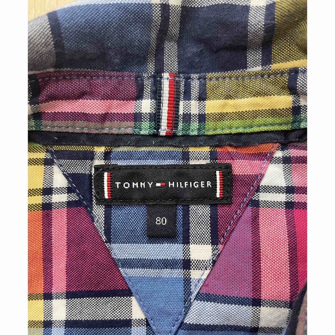 TOMMY HILFIGER(トミーヒルフィガー)のTOMMY HILFIGER    半袖　シャツ　サイズ80 キッズ/ベビー/マタニティのベビー服(~85cm)(シャツ/カットソー)の商品写真