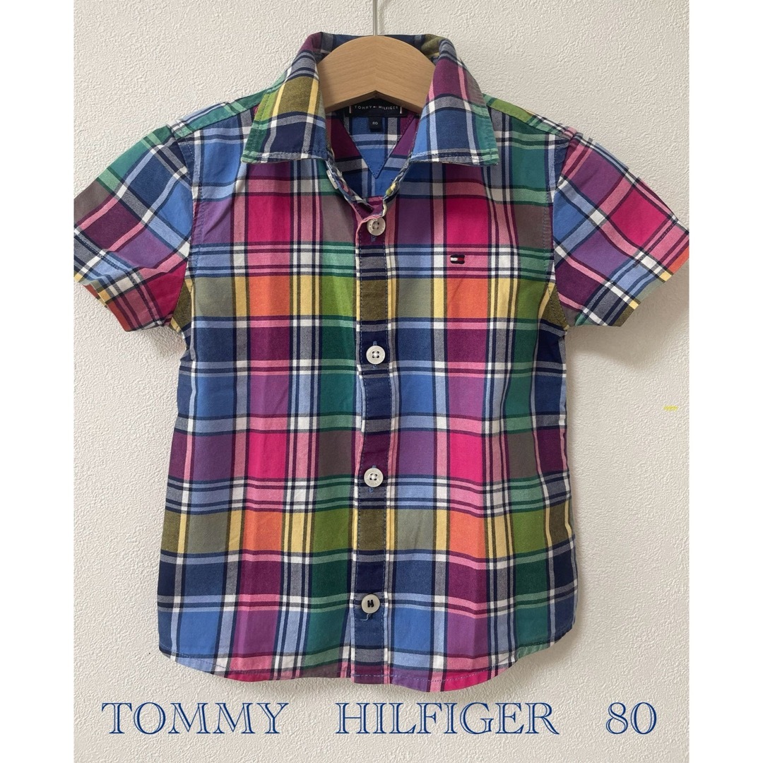 TOMMY HILFIGER(トミーヒルフィガー)のTOMMY HILFIGER    半袖　シャツ　サイズ80 キッズ/ベビー/マタニティのベビー服(~85cm)(シャツ/カットソー)の商品写真