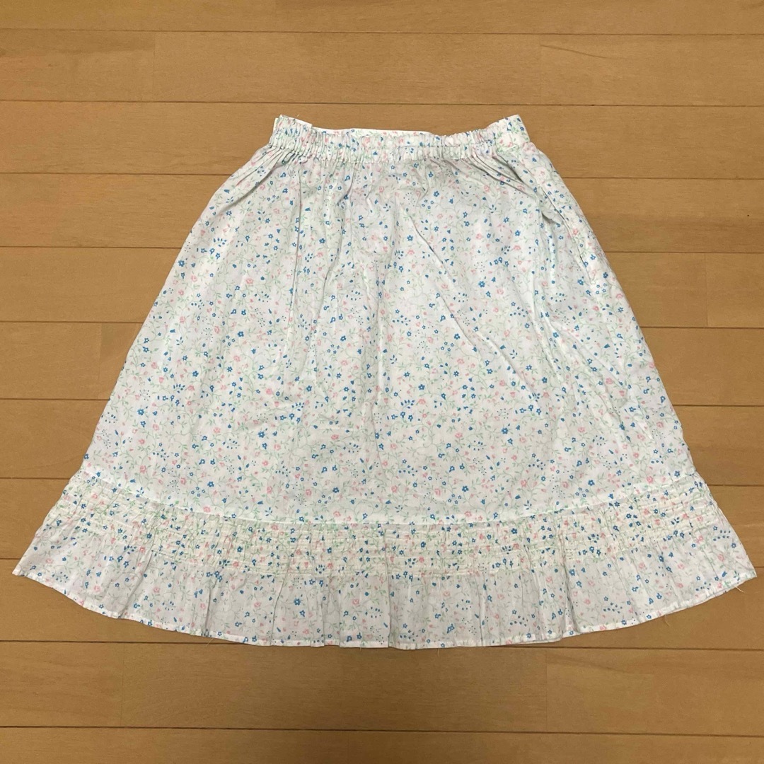 スカート　ホワイト　花柄　140 キッズ/ベビー/マタニティのキッズ服女の子用(90cm~)(スカート)の商品写真