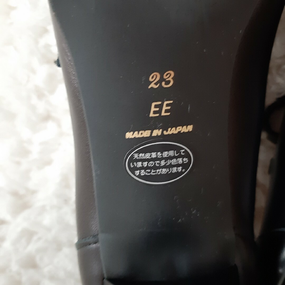 未使用に近い　サロンドグレー　レザー　パンプス　ストラップ　ブラック　23 レディースの靴/シューズ(ハイヒール/パンプス)の商品写真