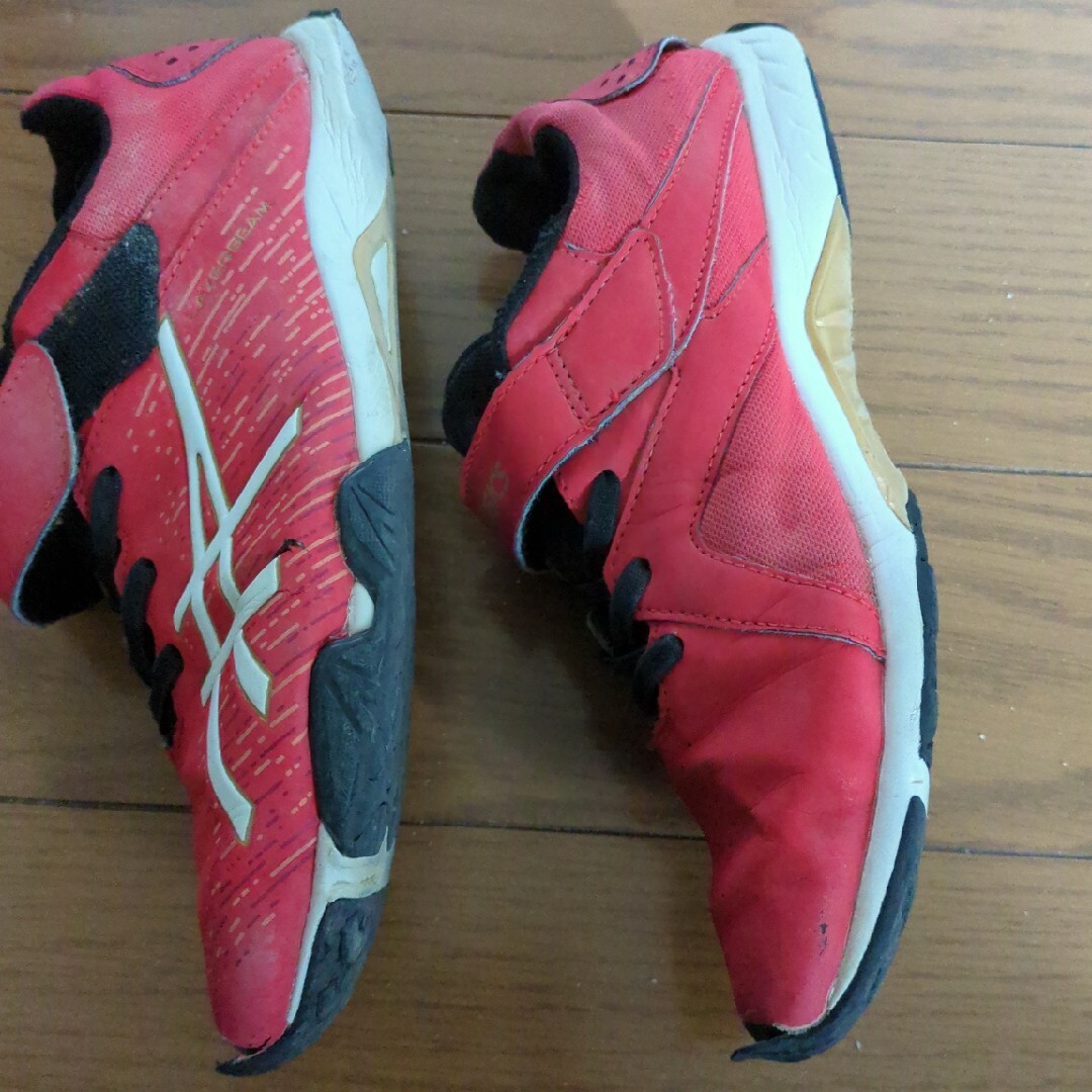 asics(アシックス)のアシックス　23センチ キッズ/ベビー/マタニティのキッズ靴/シューズ(15cm~)(スニーカー)の商品写真