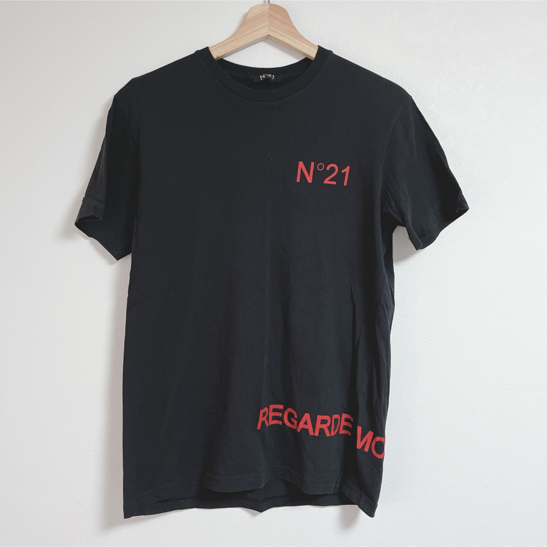 N°21(ヌメロヴェントゥーノ)のN°21 ヌメロヴェントゥーノ　Tシャツ　ブラック メンズのトップス(Tシャツ/カットソー(半袖/袖なし))の商品写真