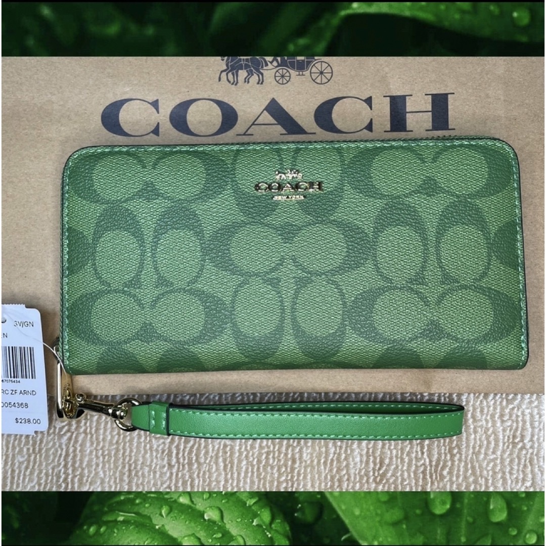 COACH(コーチ)の【新品未使用】　COACH 　 長財布　レザー ロングジップ　緑　グリーン レディースのファッション小物(財布)の商品写真